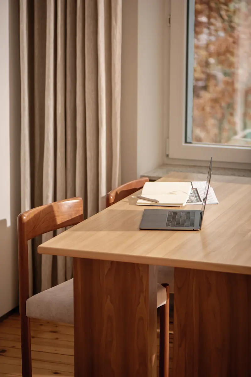 minimal desk workspace for blog flipping guide