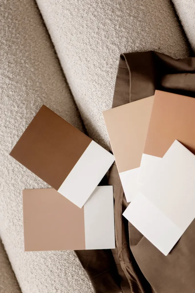 structured vs random website content concept neutral workspace